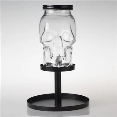 Stakleni vrč za vodu s izljevom