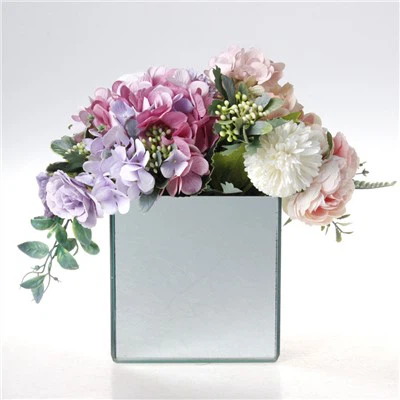 Stakleni svijećnjaci s dugom drškom za čajne svijeće