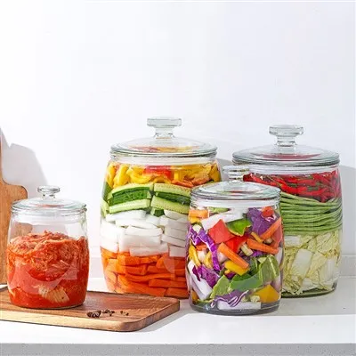 Velika staklena posuda s poklopcem